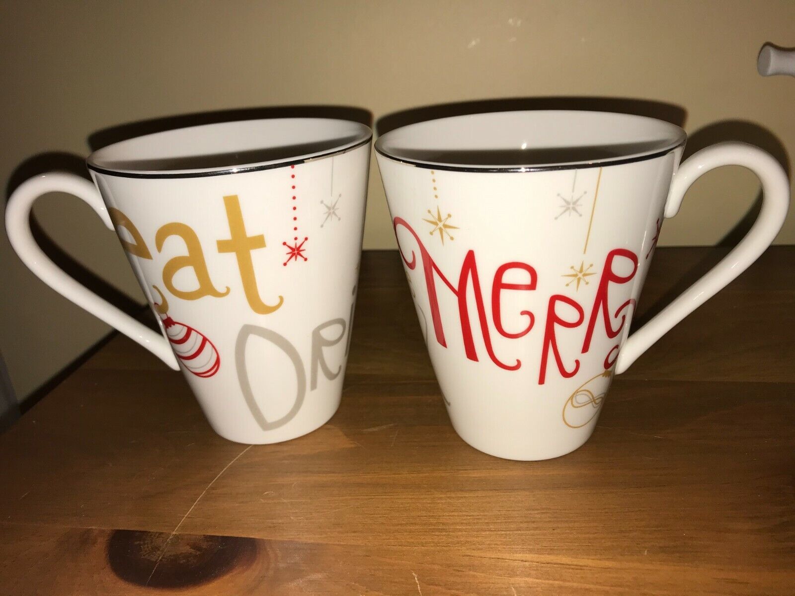 Lenox  Eat Drink & Be Merry Set of 2 12 oz Mugs Red Gold & Silver on White Mug 