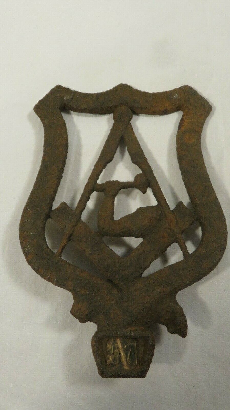 Masonic Cast Iron Symbol, Very Rusty, 5x7\