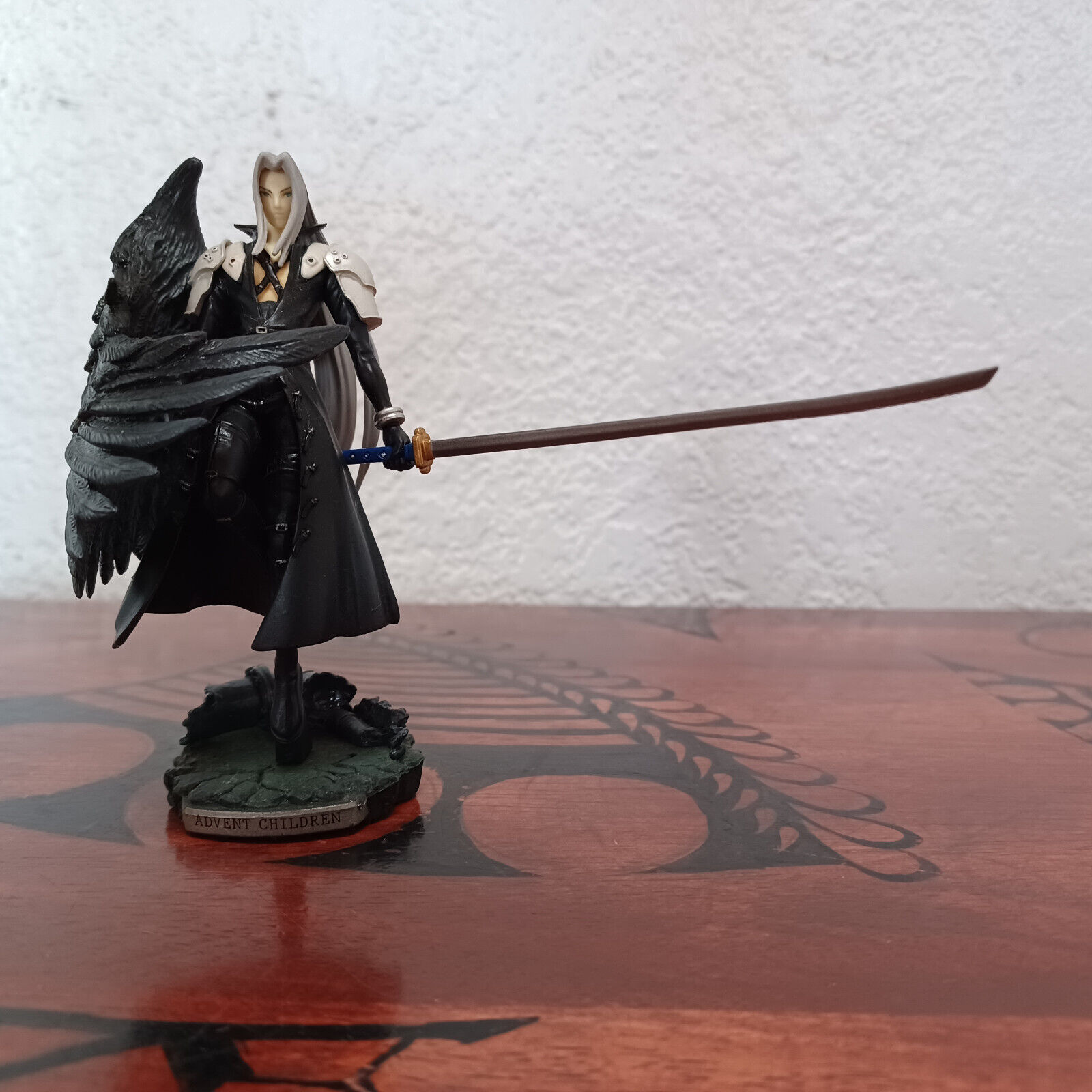 Sephiroth Final Fantasy VII 10th Anniversary Trading Arts Mini Potion Figure Toy