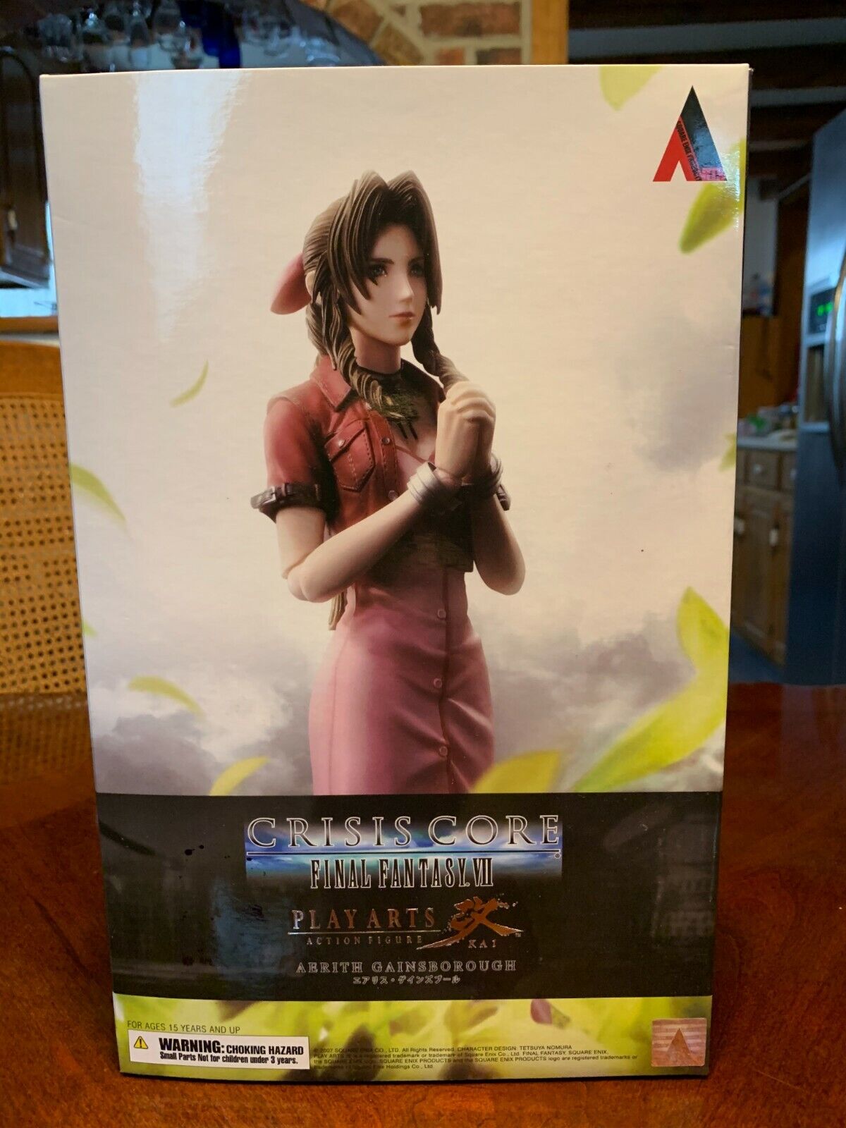 Play Arts Kai Crisis Core: Final Fantasy VII (FF7) Aerith Gainsborough Figure
