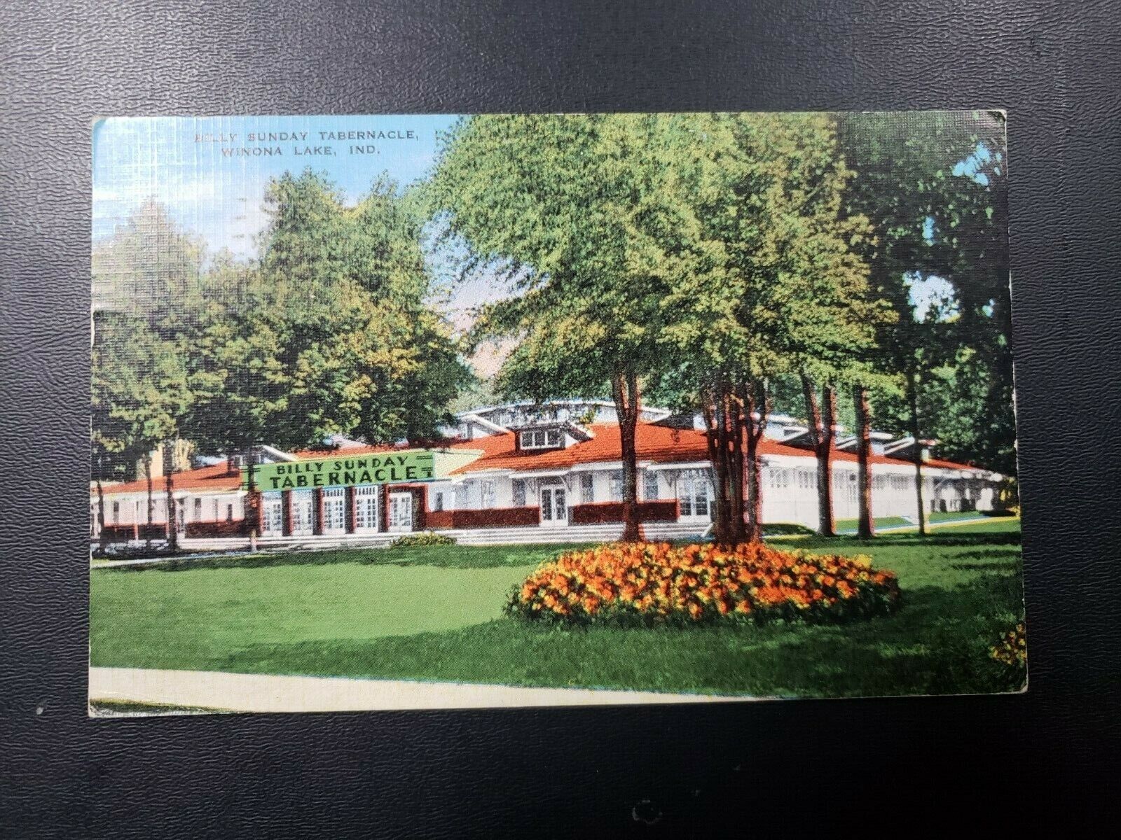 LINEN POSTCARD VIEW OF BILLY SUNDAY TABERNACLE, WINONA LAKE, IN, 1946