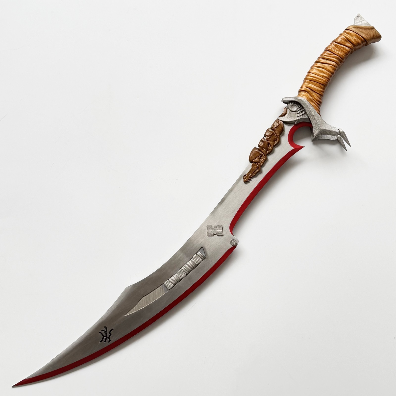 Predator‑Style 77cm Berserker Knife,3Cr13 Stainless‑Steel,With Display Stand. Predator‑Style 77cm Berserker Knife,3Cr13 Stainless‑Steel,With Display Stand.